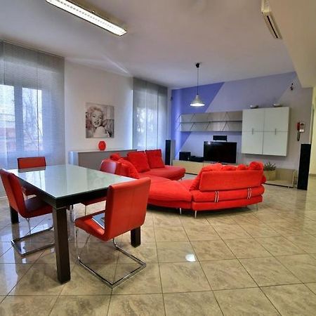 Appartamento Con Idromassaggio E Parcheggio Privato Gratuito,Strategico Per Le Cinque Terre E Golfo Dei Poeti La Spezia Exterior foto